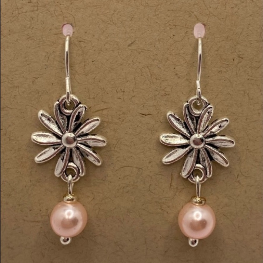 Daisy with Pink Pearl Drop Earring Pair